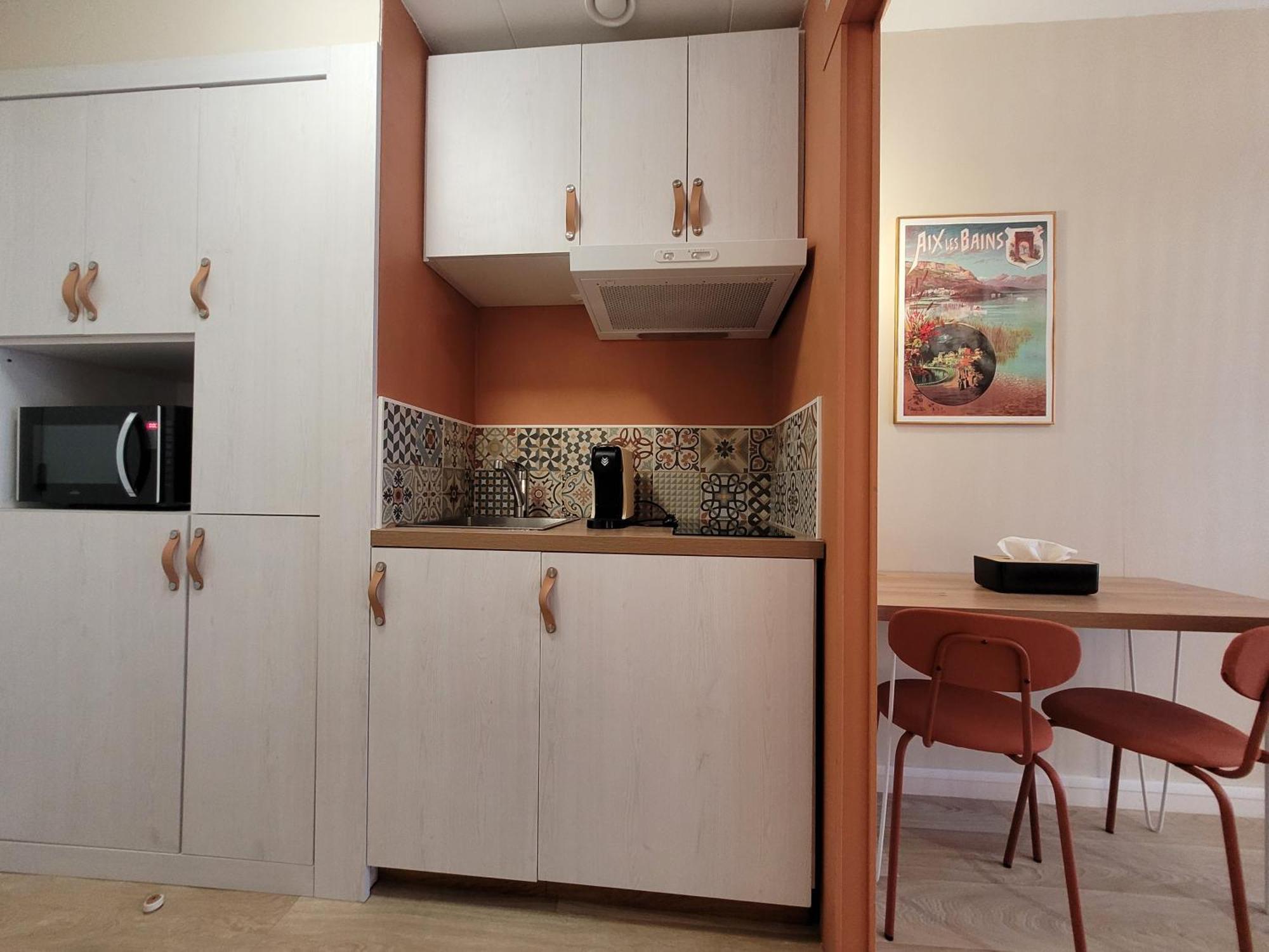 Victoria Spa, Au Coeur Du Centre-ville Hammam -wifi -grand Lit Double Queen Size 160x200cm Appartement *